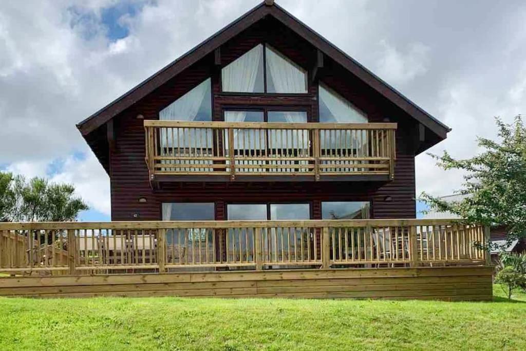 Retallack Resort 4 Bedroom Lodge - Hot Tub For Hire On Request -Pool & Spa Padstow Buitenkant foto