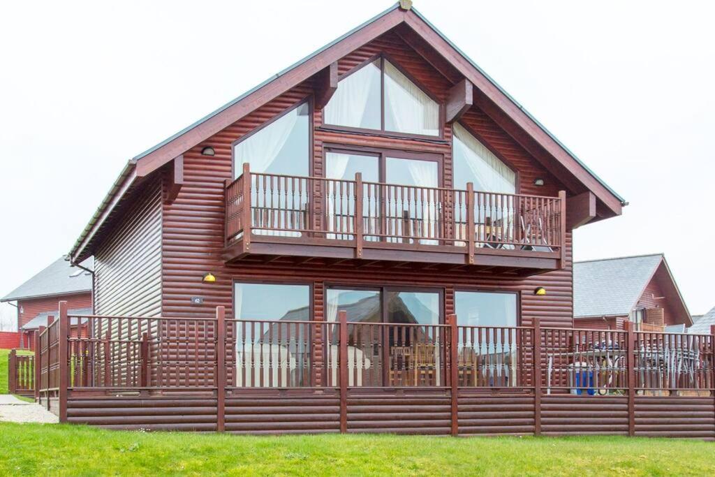Retallack Resort 4 Bedroom Lodge - Hot Tub For Hire On Request -Pool & Spa Padstow Buitenkant foto